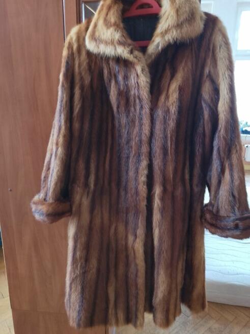 Płaszcz z prawdziwego futra z norek