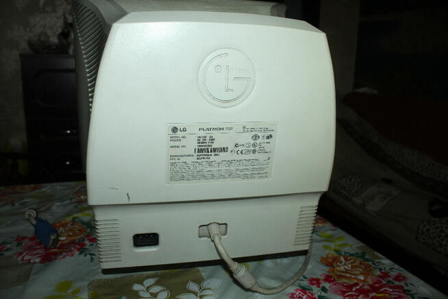 Monitor LG Flatron 775FT Używany + kabel zasilający