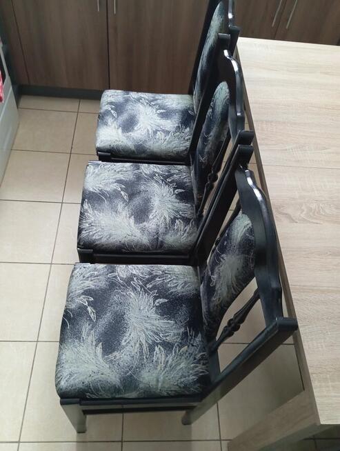 Krzesła Prl drewniane tapicerowane czarne