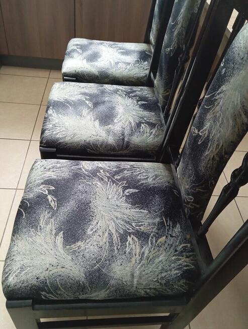 Krzesła Prl drewniane tapicerowane czarne