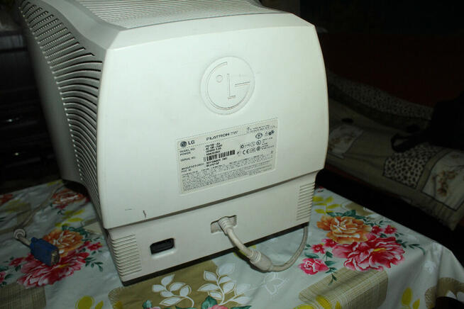 Monitor LG Flatron 775FT Używany + kabel zasilający