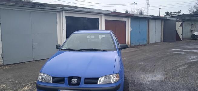 Sprzedam seata ibizę w doskonałym stanie mimo upływu lat!