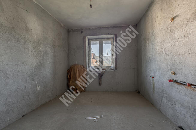 Budynek mieszkalno-usługowy przy DK 28 w Białce