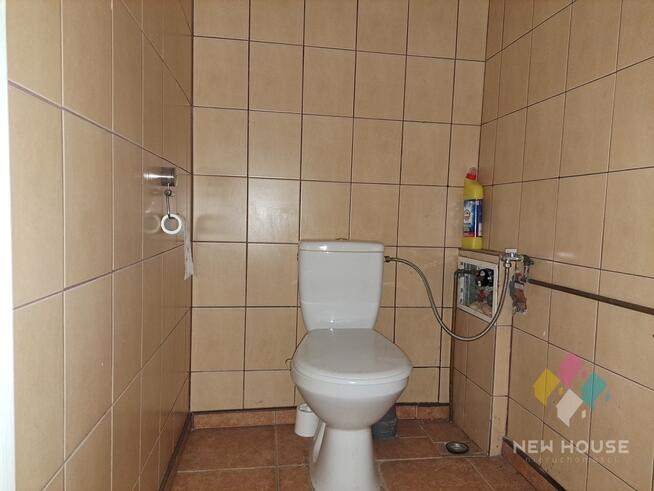 Lokal użytkowy w centrum - parter, witryna