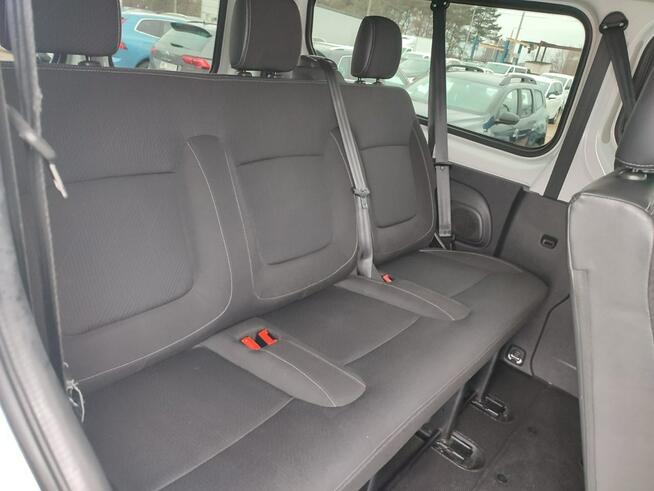 Renault Trafic 9osób fv23 automat