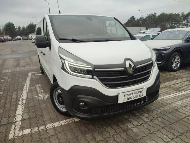 Renault Trafic 9osób fv23 automat