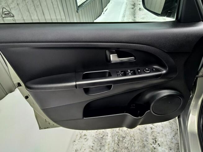 Kia Venga 1,4 Benzyna Salon Polska Kamera Navi Grzana Kierownica i Fotele