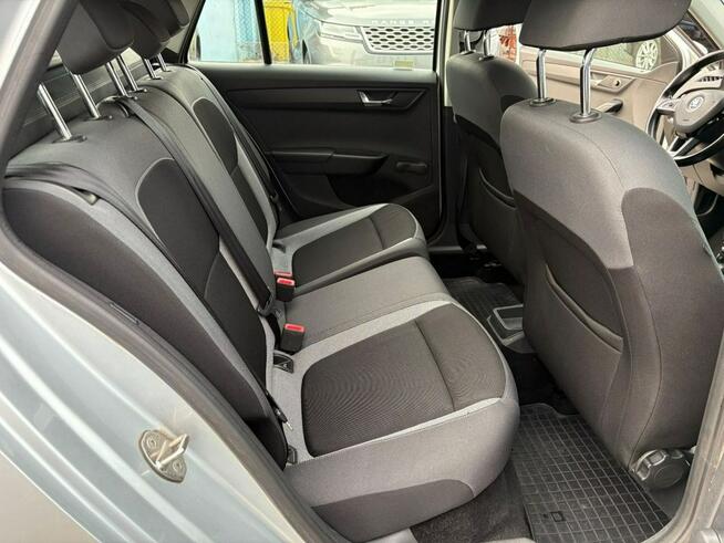 Škoda Fabia Salon Polska, Czujniki parkowania, Stan bardzo dobry.