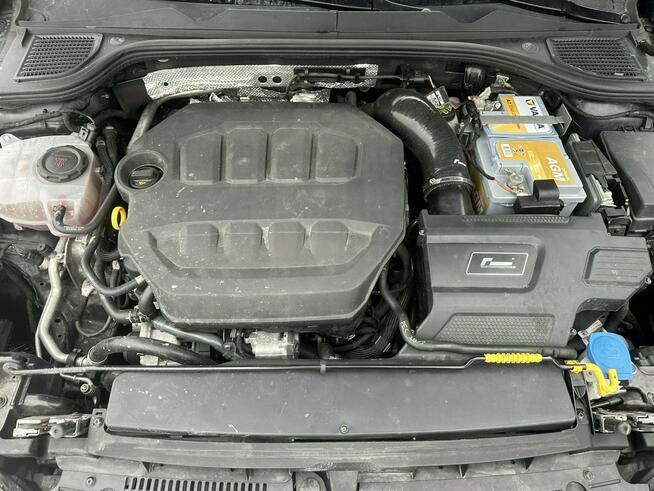 Volkswagen Golf 301 KM,GTI, kamera, Apple Android car, spoiler, bogate wyposażenie