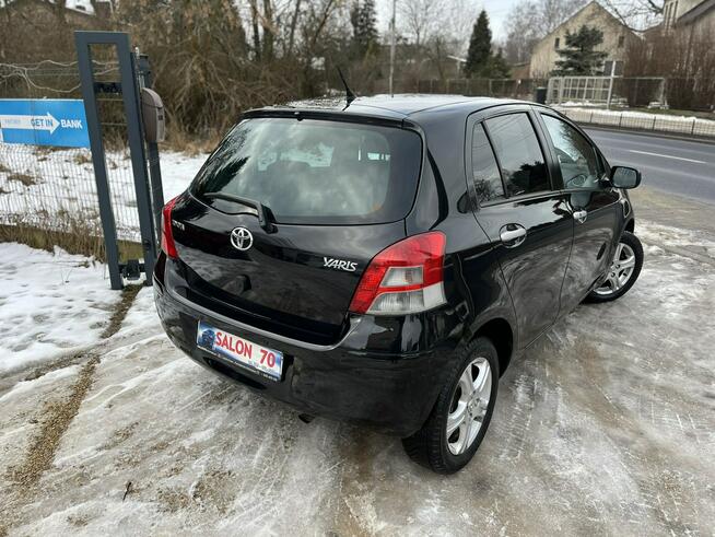 Toyota Yaris 1.3 1wł 6bieg Klimatronic Bezwyp Serwis Bez rdzy Bogate Wyposażenie