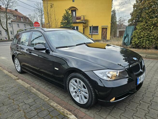 BMW 318 Klimatronic / Podgrzewane fotele / Tempomat / 6 biegów