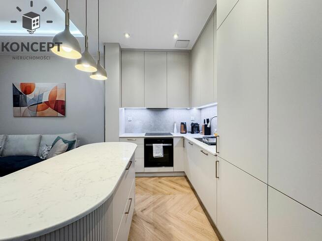 Nowoczesny szeregowiec z dużym ogrodem