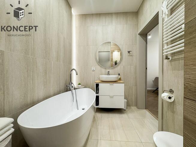 Nowoczesny szeregowiec z dużym ogrodem