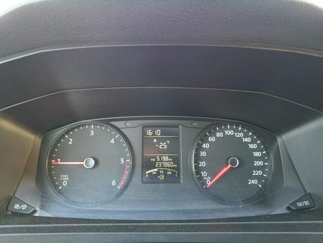 Volkswagen Transporter 9osób fv23