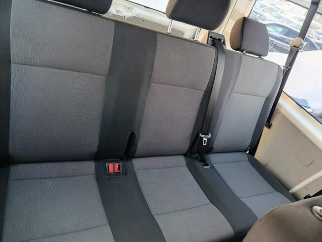 Volkswagen Transporter 9osób fv23