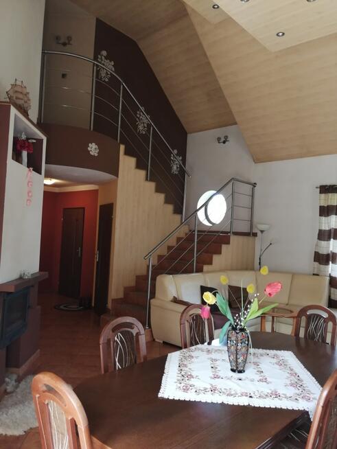 DOM JEDNORODZINNY NA DUŻEJ DZIAŁCE