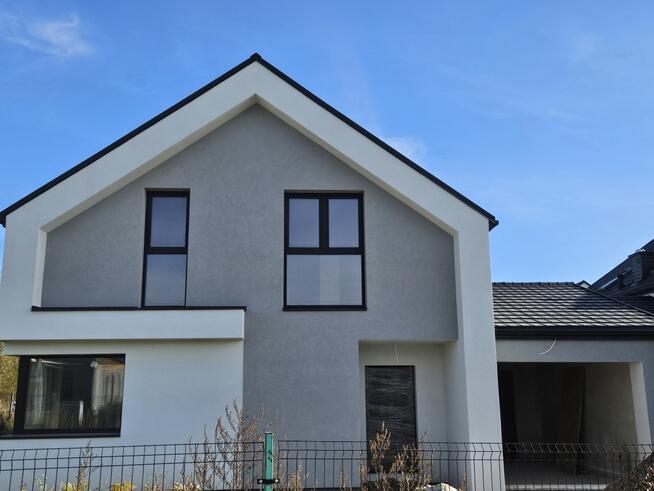 Nowoczesny dom; miniosiedle; 5km od Kielc, 174m2