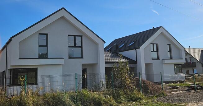 Nowoczesny dom; miniosiedle; 5km od Kielc, 174m2