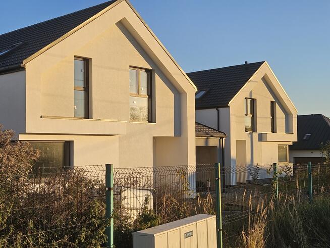 Nowoczesny dom; miniosiedle; 5km od Kielc, 174m2