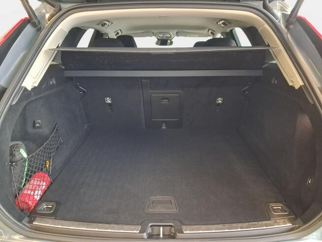 Volvo XC 60 VAT 23% Plus Dark 2.0B4 mHEV 197KM automat 2022 r., s. PL, I wł., HAK