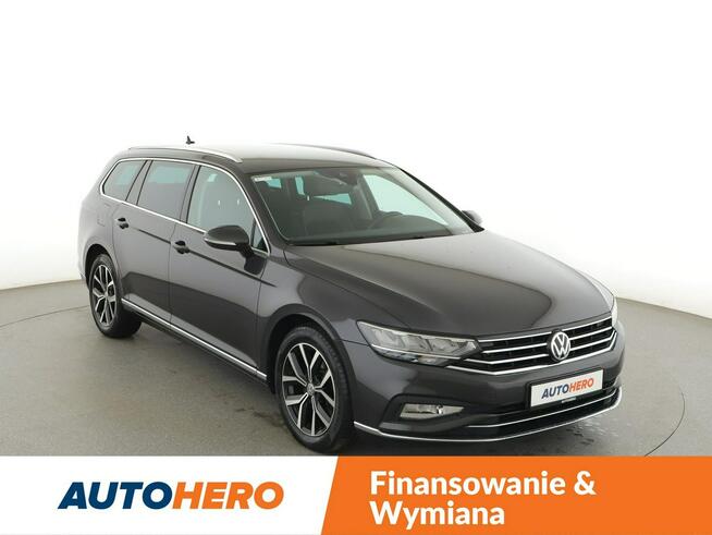 Volkswagen Passat automat virtual cocpit full LED skóra/alcantara navi grzane fotele czu