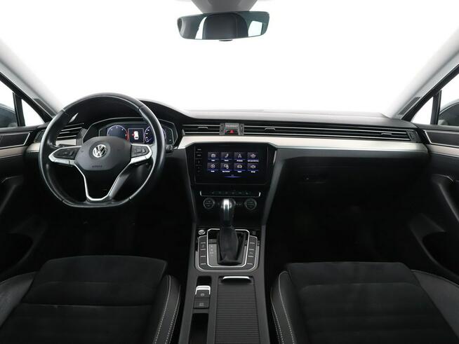 Volkswagen Passat automat virtual cocpit full LED skóra/alcantara navi grzane fotele czu