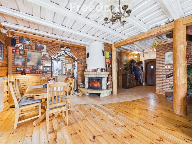 Ekologiczny dom z duszą nad jeziorem Kalwa