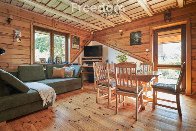 Ekologiczny dom z duszą nad jeziorem Kalwa