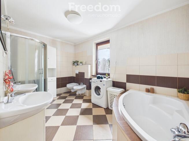 Ekologiczny dom z duszą nad jeziorem Kalwa