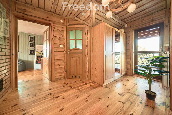 Ekologiczny dom z duszą nad jeziorem Kalwa