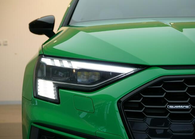 Audi A3 40TFSI Quattro Sline MatrixLed Tempomat Kamera Ambiente Alu18