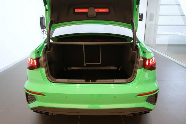 Audi A3 40TFSI Quattro Sline MatrixLed Tempomat Kamera Ambiente Alu18