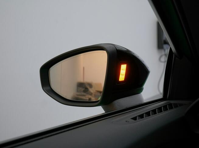 Audi A3 40TFSI Quattro Sline MatrixLed Tempomat Kamera Ambiente Alu18