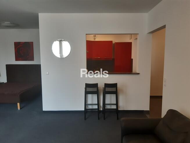 PRZY METRZE ŚWIĘTOKRZYSKA!