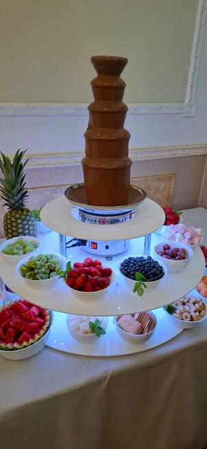 Wynajem fontanny czekoladowej