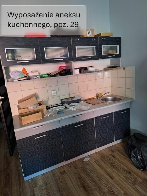 Syndyk sprzeda komplet mebli kuchennych