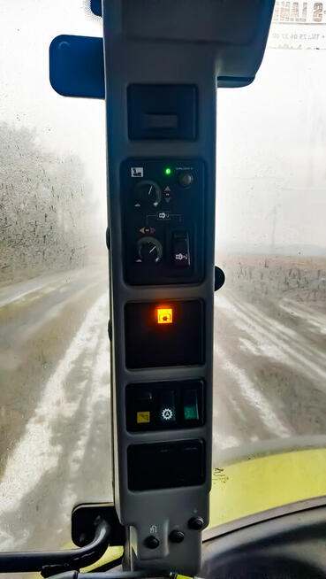 Ciągnik rolniczy Claas Ares 697 ATZ z ładowaczem czołowym