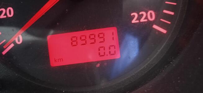 Sprzedam seata ibizę w doskonałym stanie mimo upływu lat!