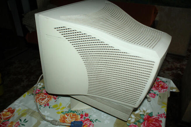 Monitor LG Flatron 775FT Używany + kabel zasilający