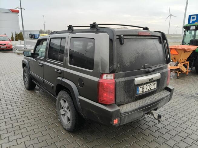 4.7 BENZYNA / 4X4 / AUTOMAT / 7-OSOBOWY / SPRAWNY