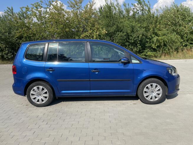 Volkswagen Touran rok 2011 VW 1.6tdi 105km. DSG automat zare