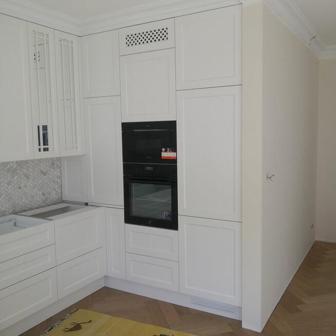 Wykonawca meble kuchenne, szafy, szafki łazienkowe, nietypow