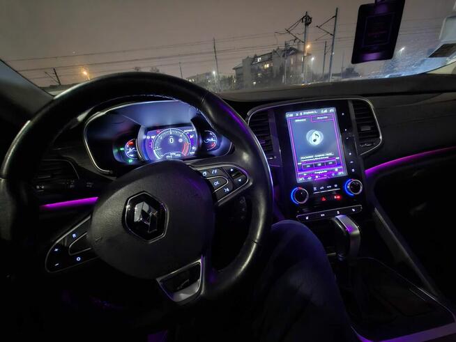 Piękny Renult Talisman