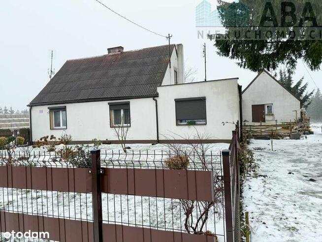 Przestronny dom z garażem w spokojnej okolicy