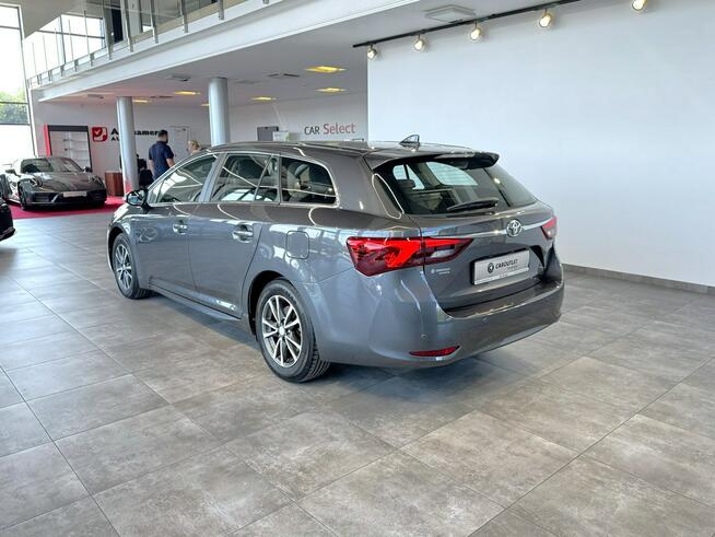 Toyota Avensis SW 1.8 147KM automat 2018 r., salon PL, serwisowana, komplet opon
