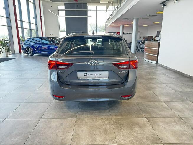 Toyota Avensis SW 1.8 147KM automat 2018 r., salon PL, serwisowana, komplet opon