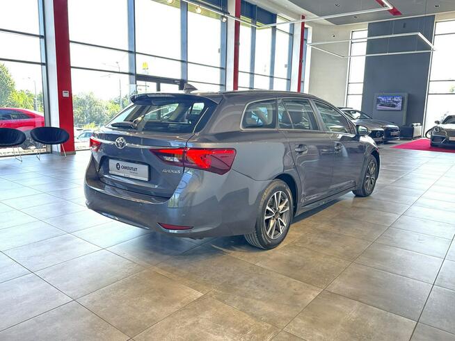 Toyota Avensis SW 1.8 147KM automat 2018 r., salon PL, serwisowana, komplet opon