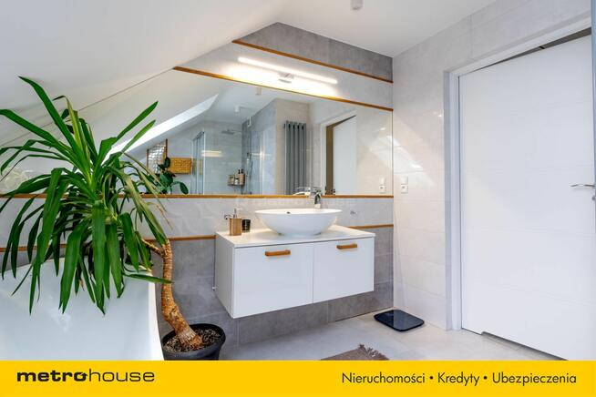 DOM NAD JEZIOREM STARE KIEJKUTY