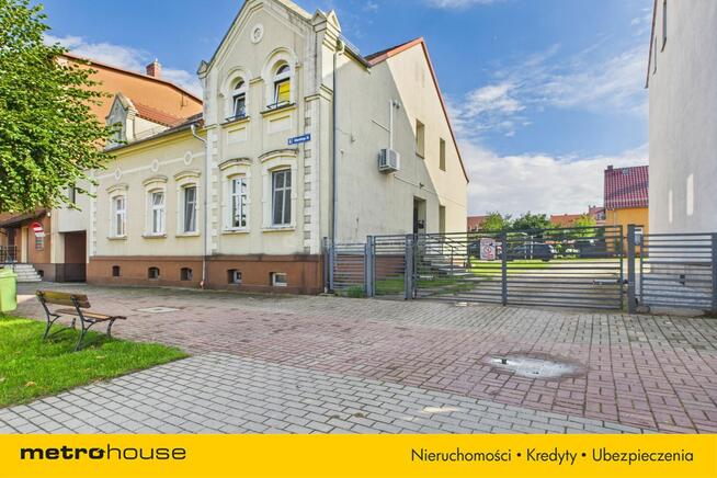 Idealne M2 - 1 piętro, garaż, ogródek, pralnia.