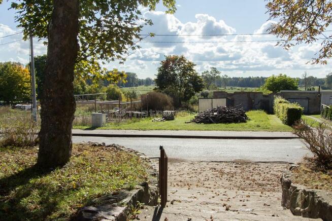 Budynek usługowy z dużą działką tereny mieszkaniow